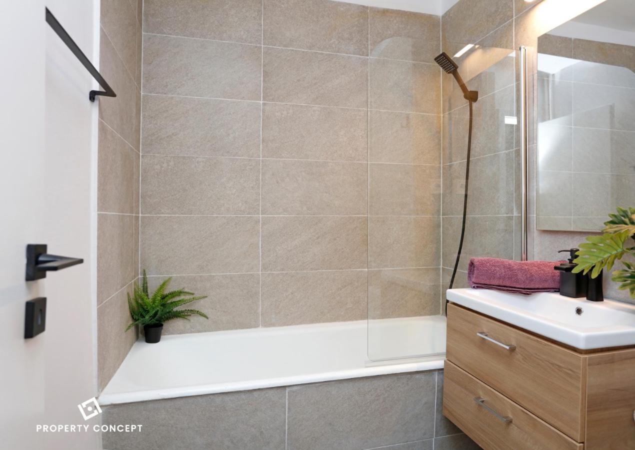 Brand New Lovely Studio Near Metro Station Bukarest Eksteriør billede
